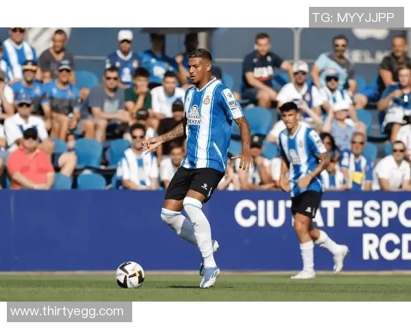 瓦伦西亚复出大将助力,球队士气大振,迎来赛季首场连胜 瓦伦西亚复出大将助力,球队士气大振,迎来赛季首场连胜